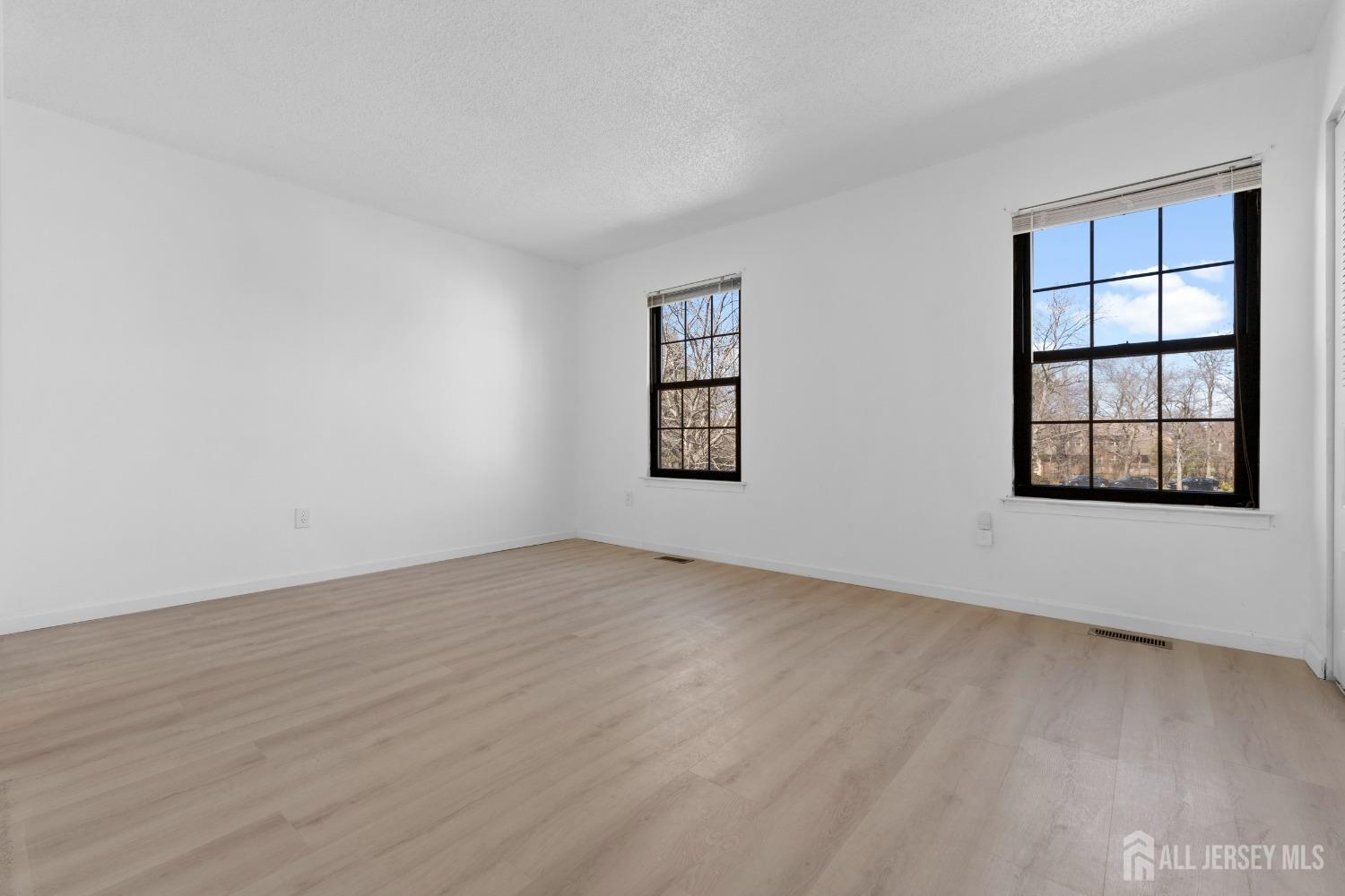 467 Andover Place, East Brunswick, New Jersey image 18