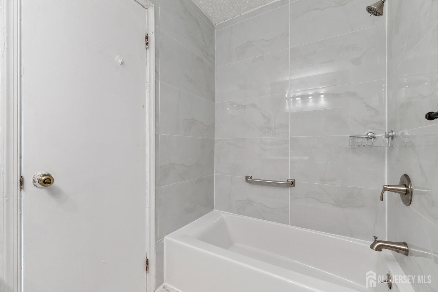 467 Andover Place, East Brunswick, New Jersey image 26