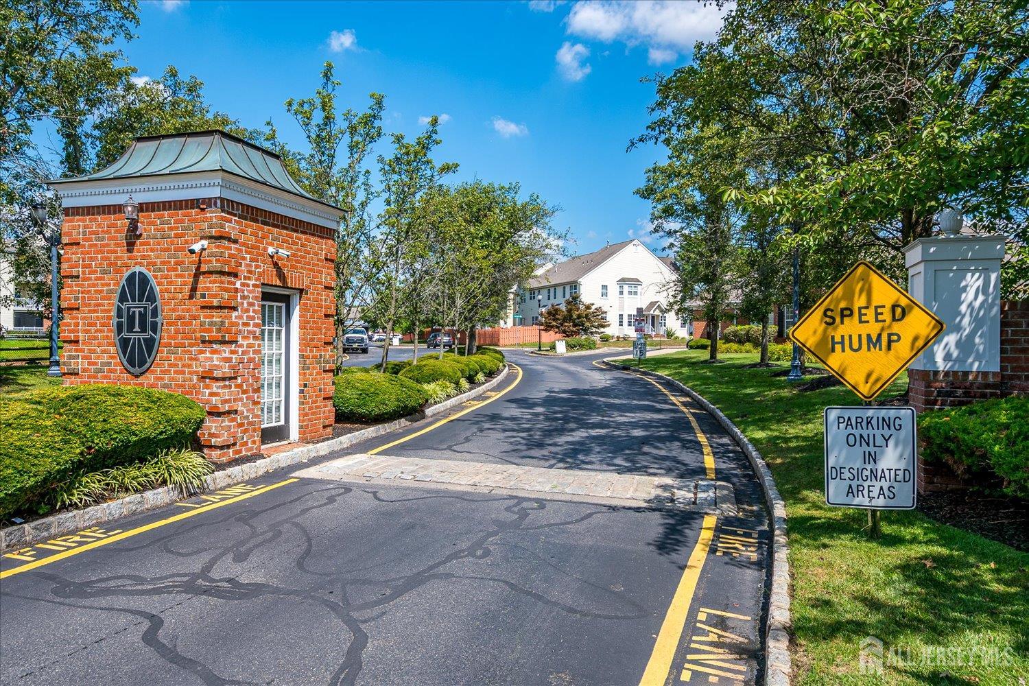 South Plainfield, New Jersey 07080, United States, 2 Bedrooms Bedrooms, ,3 BathroomsBathrooms,Residential,Active,190708