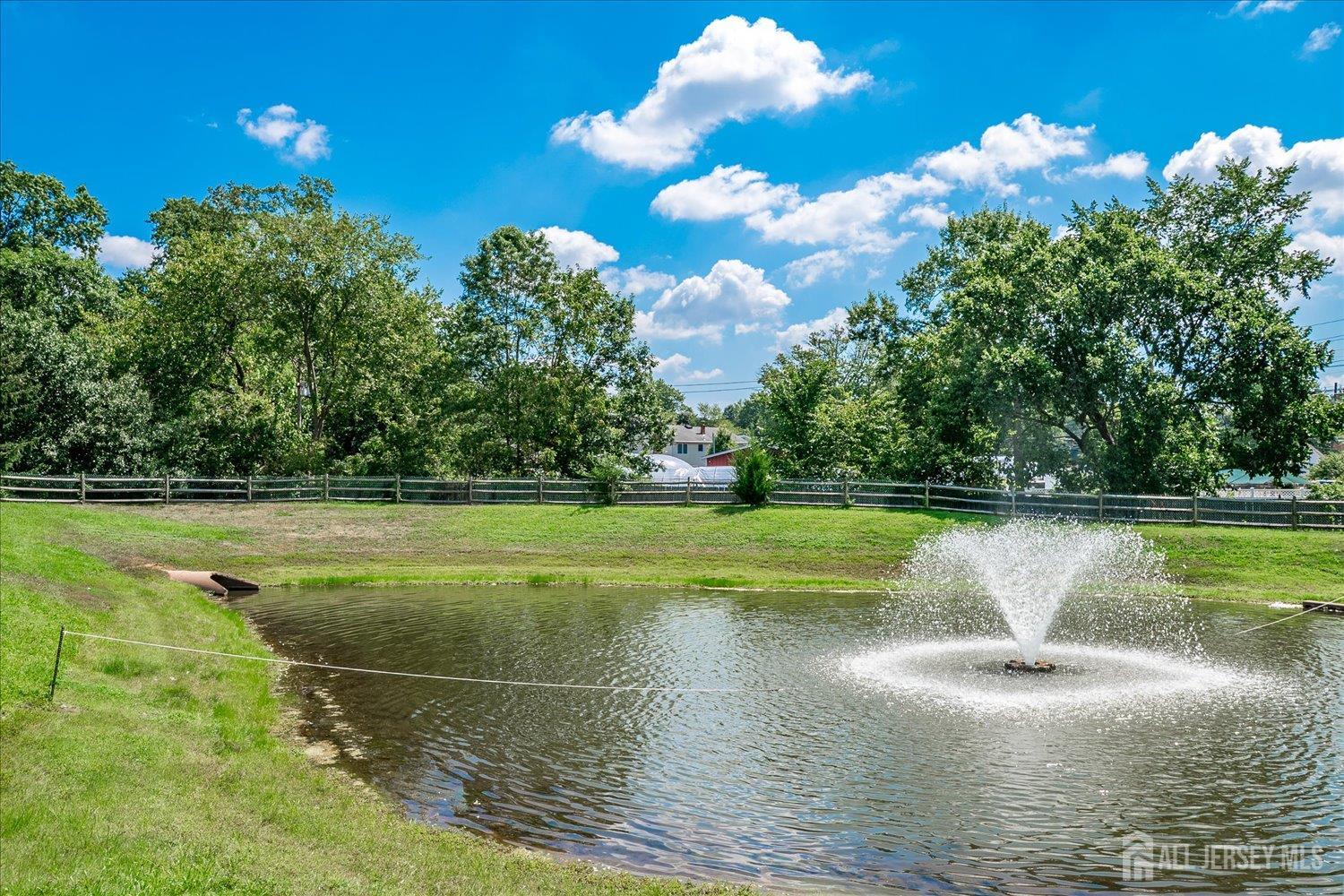 South Plainfield, New Jersey 07080, United States, 2 Bedrooms Bedrooms, ,3 BathroomsBathrooms,Residential,Active,190708