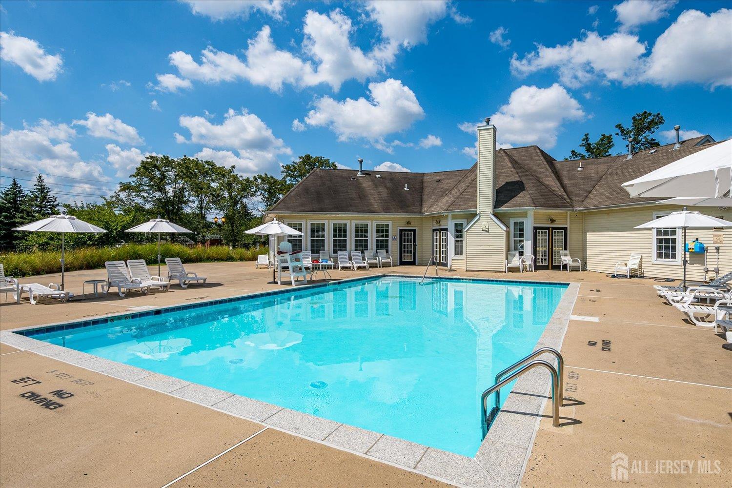 South Plainfield, New Jersey 07080, United States, 2 Bedrooms Bedrooms, ,3 BathroomsBathrooms,Residential,Active,190708