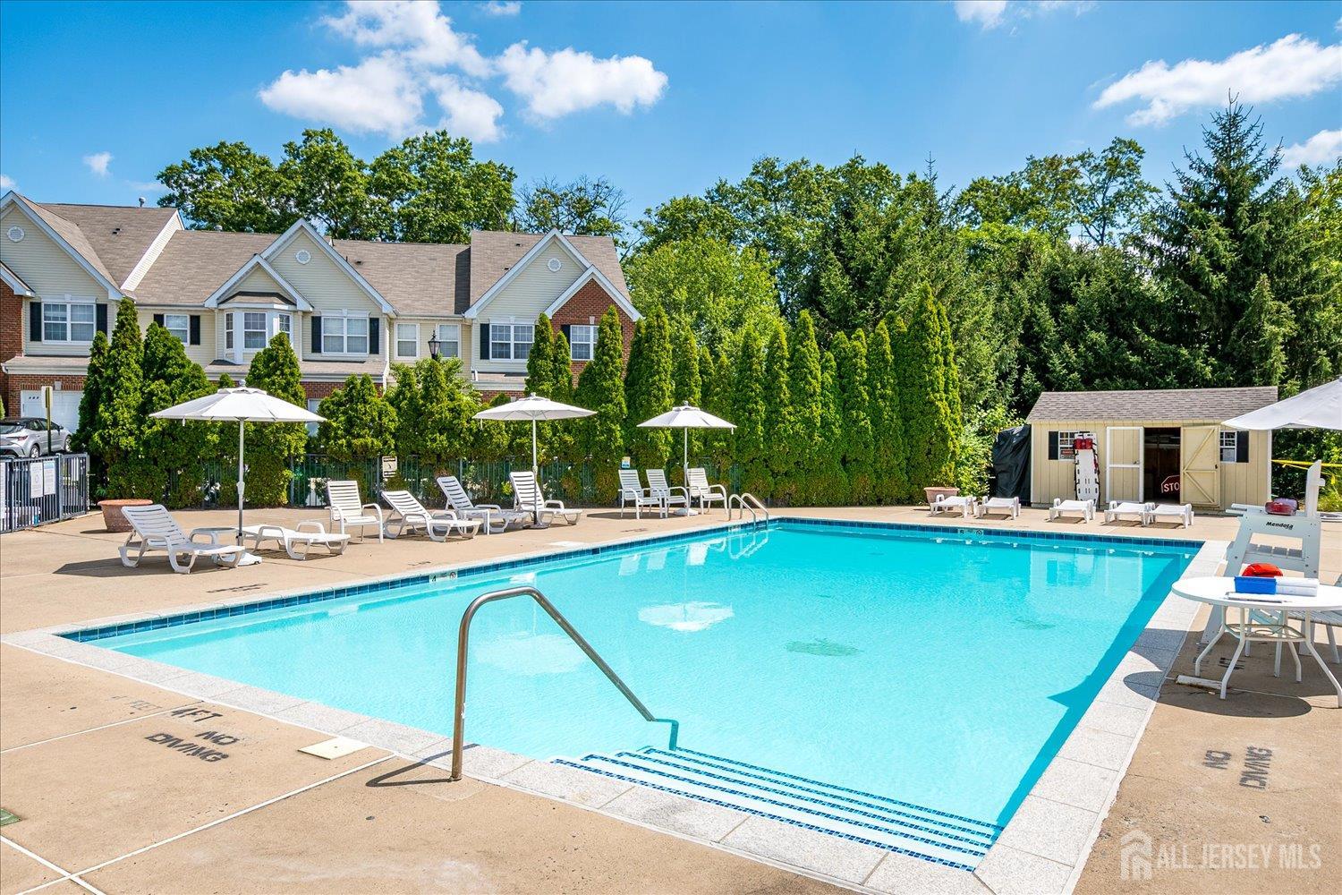 South Plainfield, New Jersey 07080, United States, 2 Bedrooms Bedrooms, ,3 BathroomsBathrooms,Residential,Active,190708