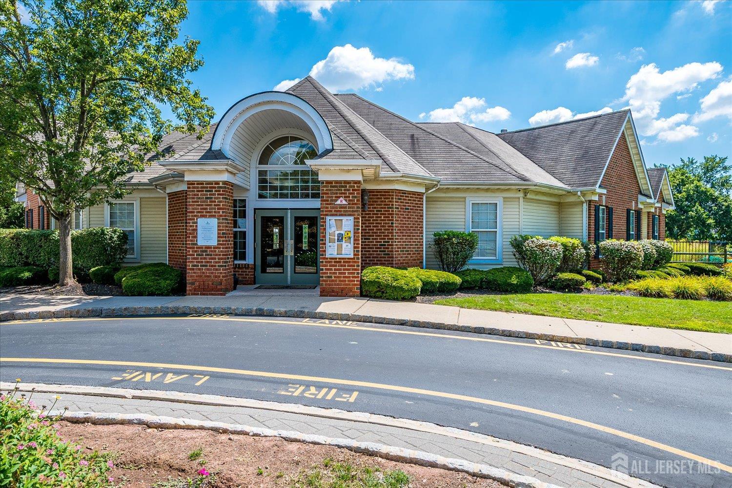 South Plainfield, New Jersey 07080, United States, 2 Bedrooms Bedrooms, ,3 BathroomsBathrooms,Residential,Active,190708