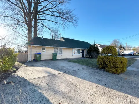 MLS: 2512235R