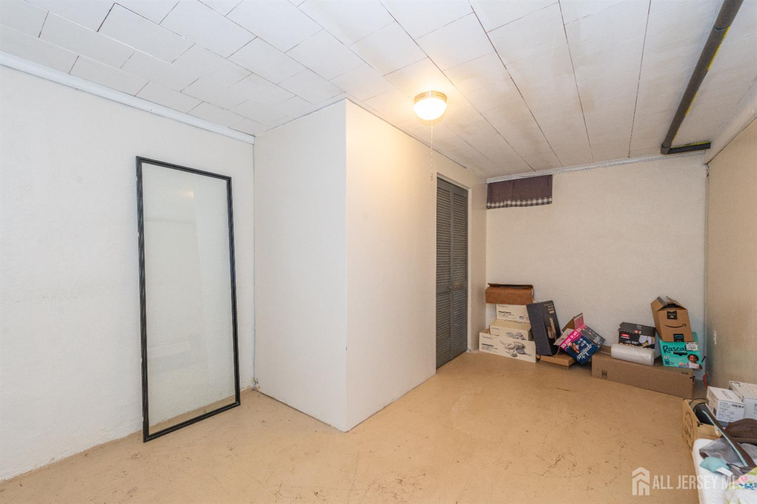 33 Orchard Road, Middlesex, New Jersey image 9