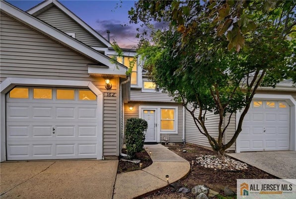 162 STULTS LN APT 162, EAST BRUNSWICK, NJ 08816 - Image 295f393dc86c828a683a85efb5020cf9/199760914