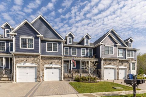 Condo For Sale - 70 Valentino Drive<br/> Middlesex County, Old Bridge, NJ 08857