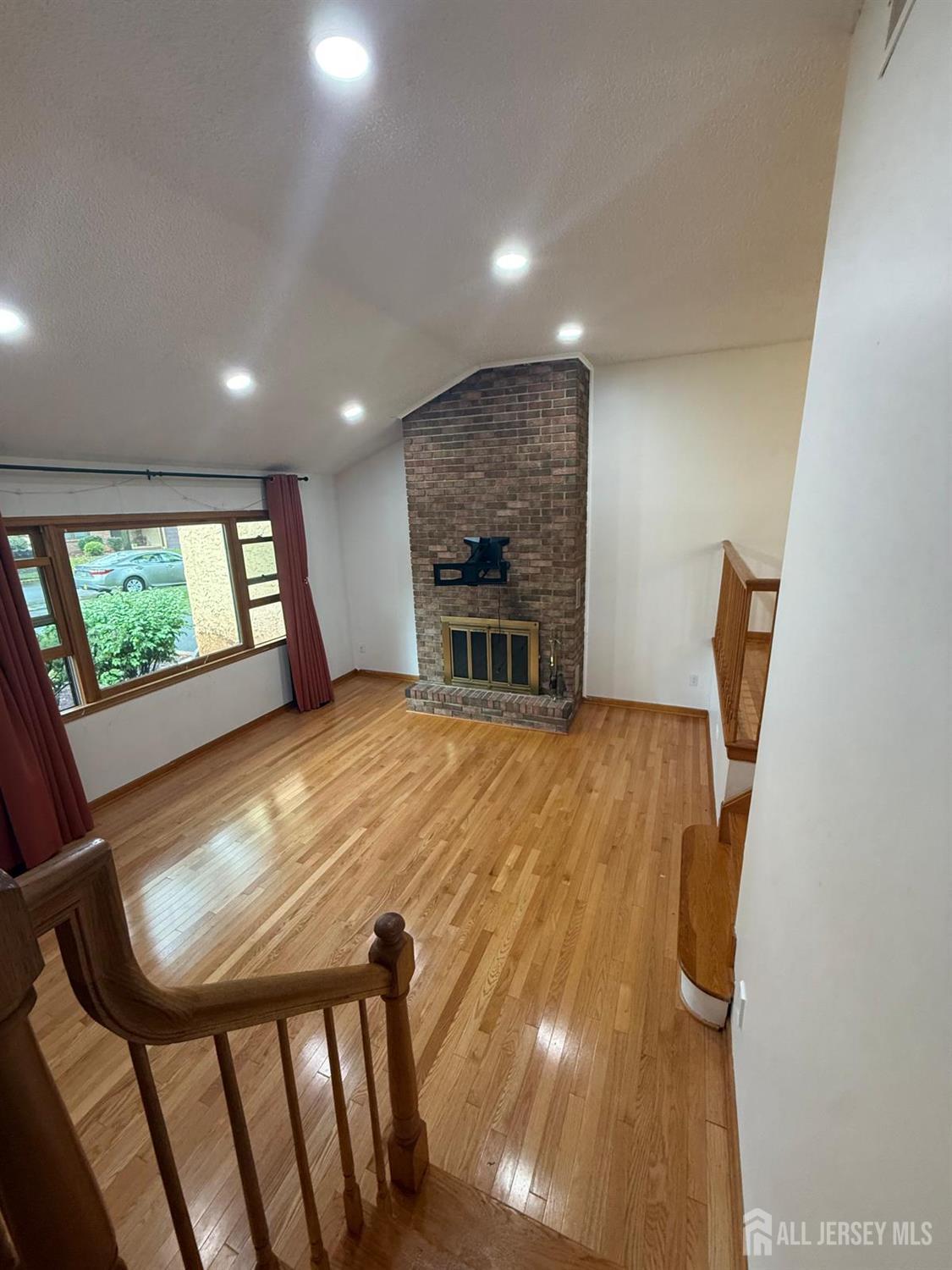 8 Teaberry Drive