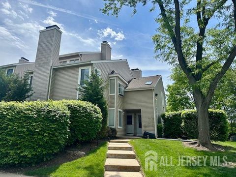 Homes For Rent - 3 Farnham Square<br/> Parlin, NJ 08859