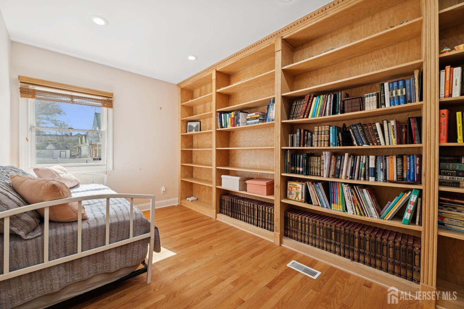 238 Benner Street, Highland Park, New Jersey image 13