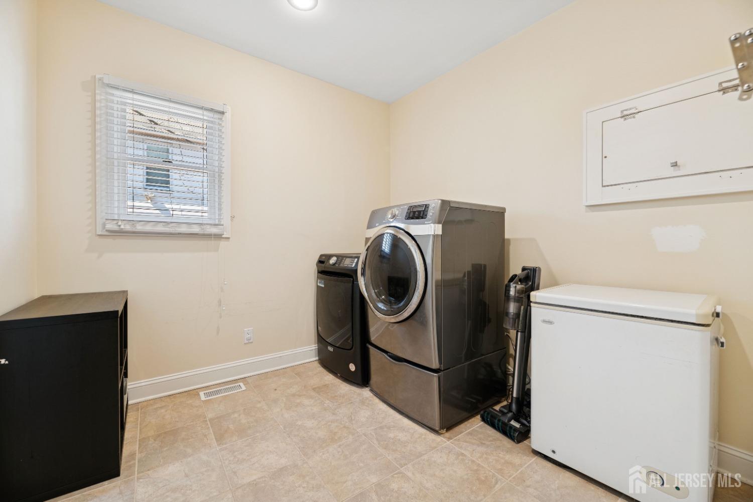 238 Benner Street, Highland Park, New Jersey image 15