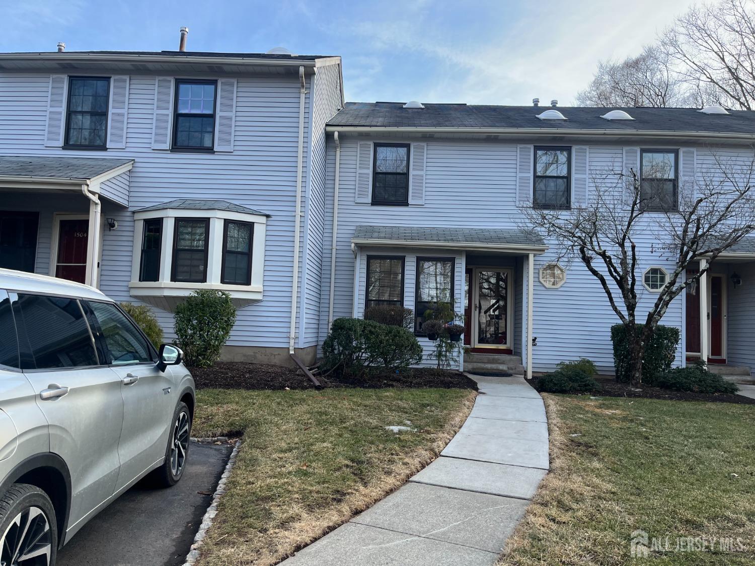 1505 Timber Oaks Road, Edison, New Jersey image 1