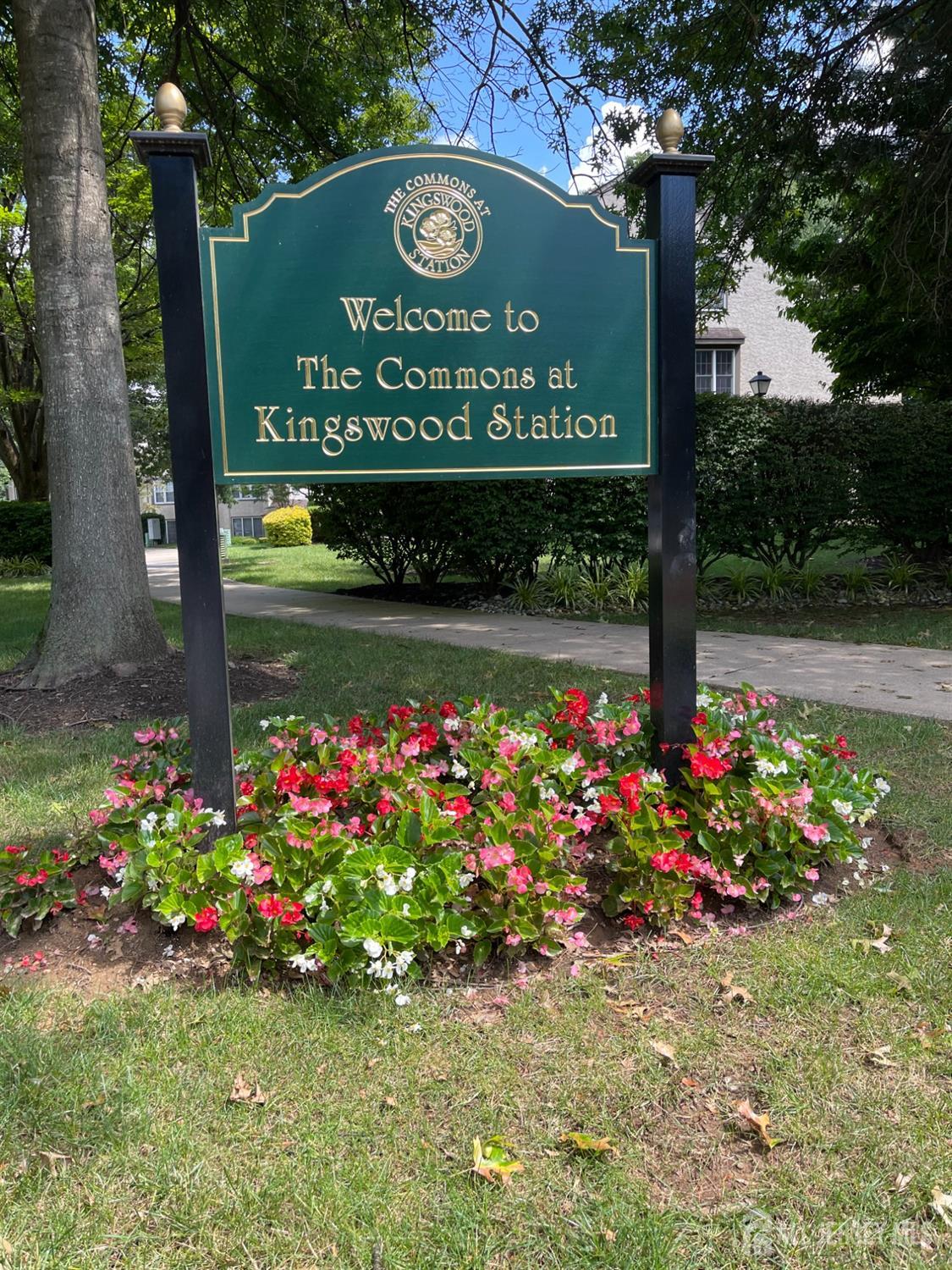 View East Brunswick, NJ 08816 condo