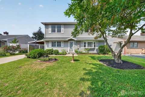 Homes For Sale - 41 Weldon Road<br/> Edison, NJ 08817