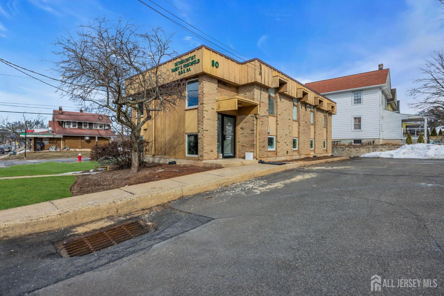 Photo 1 of 8 — 80 N Gaston Avenue N, Somerville, NJ 08876