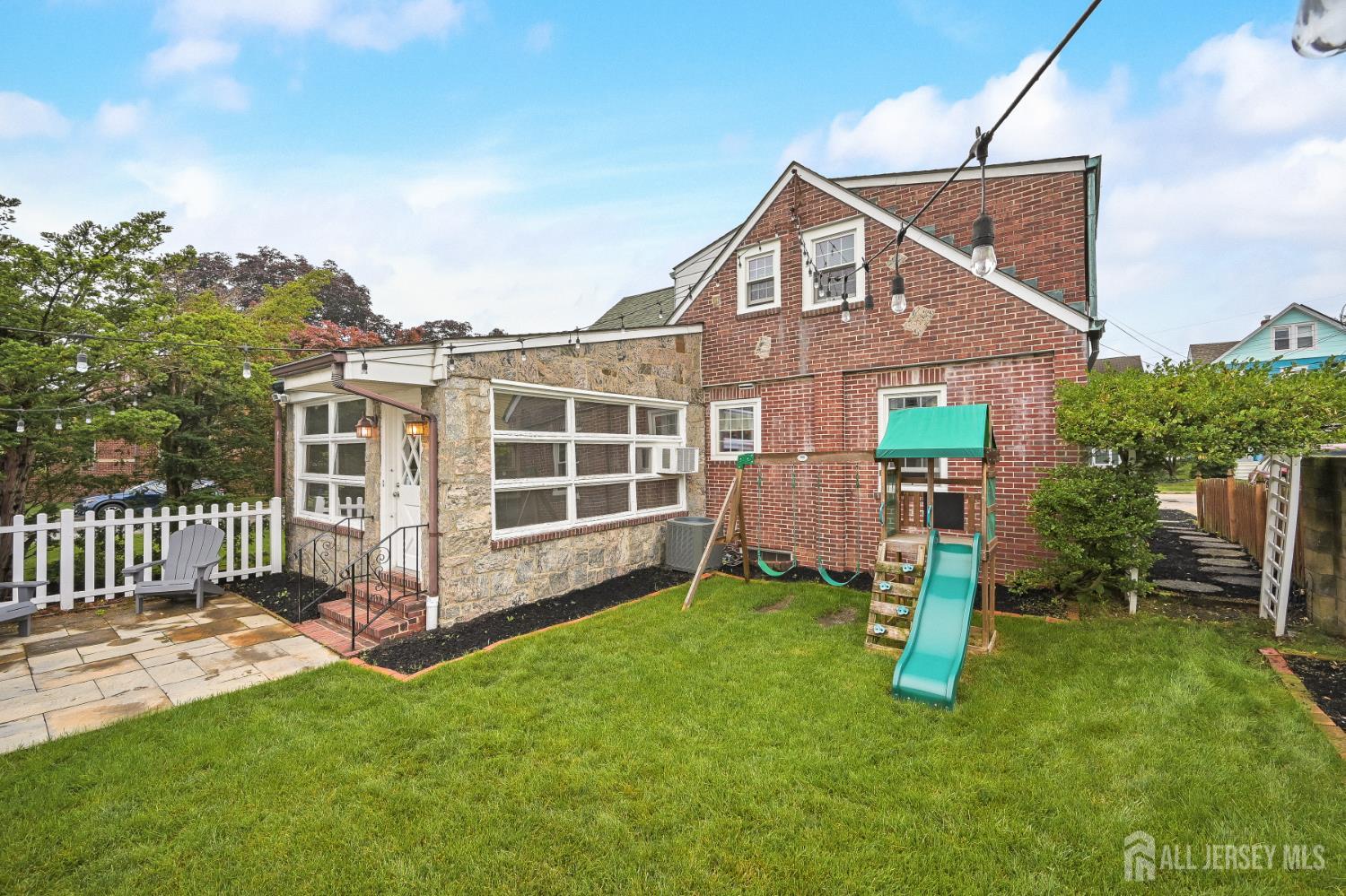 Milltown, New Jersey 08850, United States, 3 Bedrooms Bedrooms, ,2 BathroomsBathrooms,Residential,Active,156056