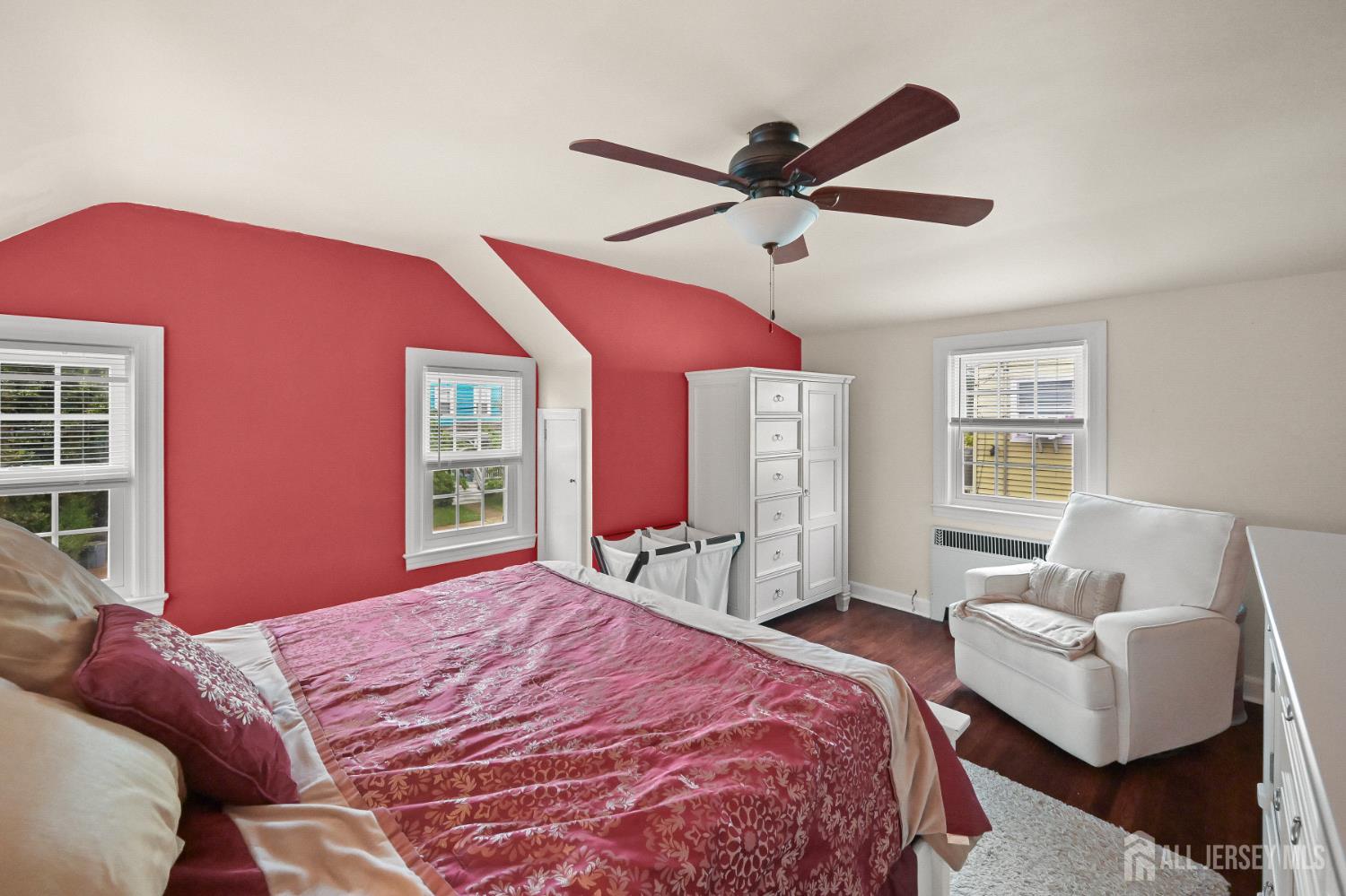 Milltown, New Jersey 08850, United States, 3 Bedrooms Bedrooms, ,2 BathroomsBathrooms,Residential,Active,156056