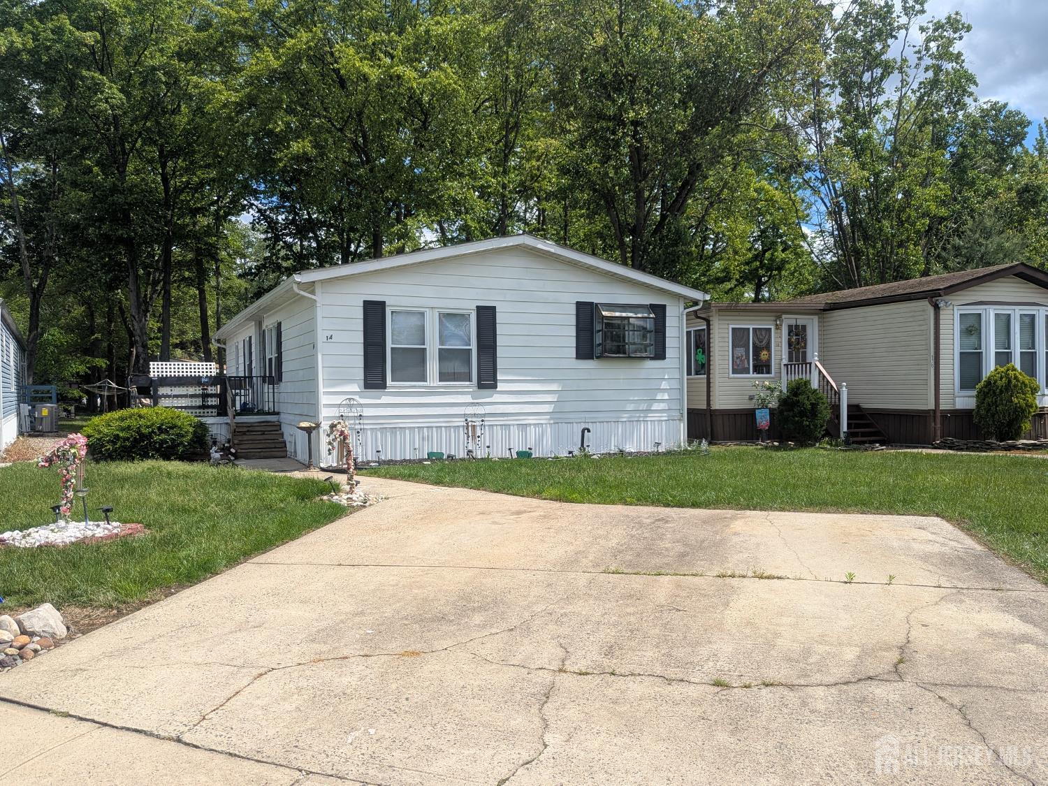14 Steinbeck Road, North Brunswick, New Jersey image 1