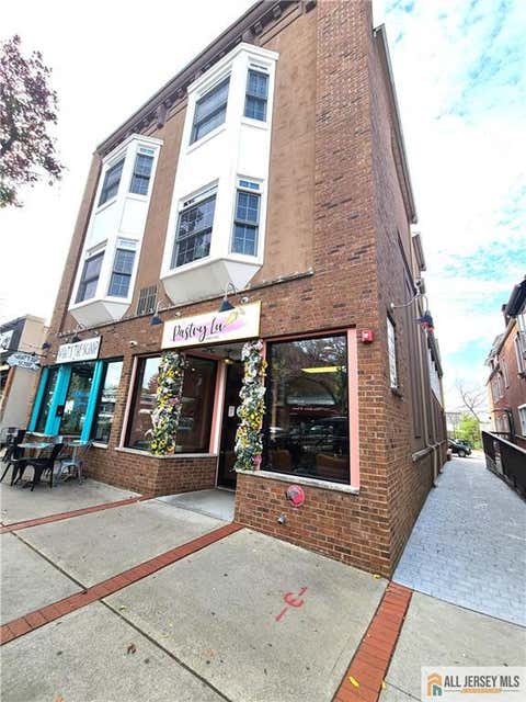 Townhouse For Rent - 459 Main Street #3<br/> Metuchen, NJ 08840
