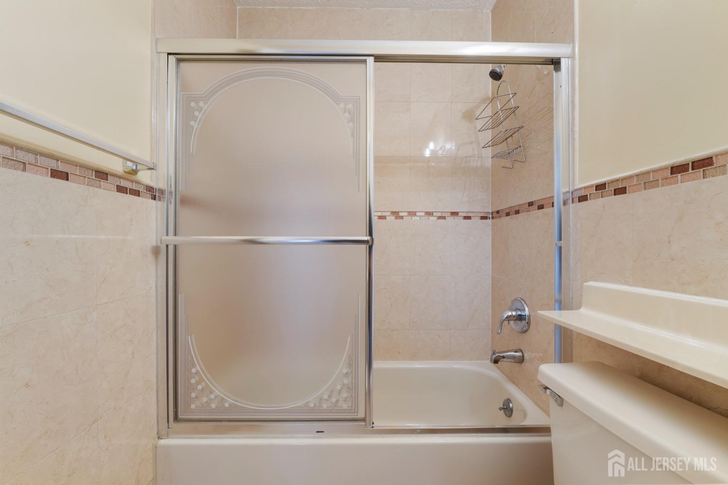 506 Westgate Drive, Edison, New Jersey image 30