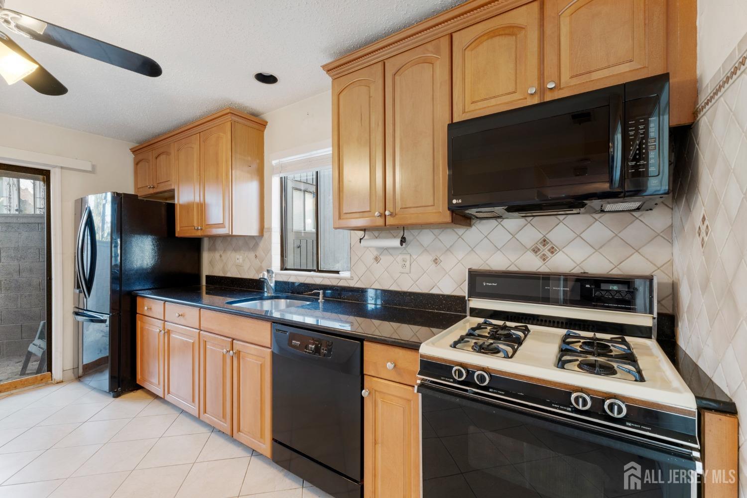 506 Westgate Drive, Edison, New Jersey image 22