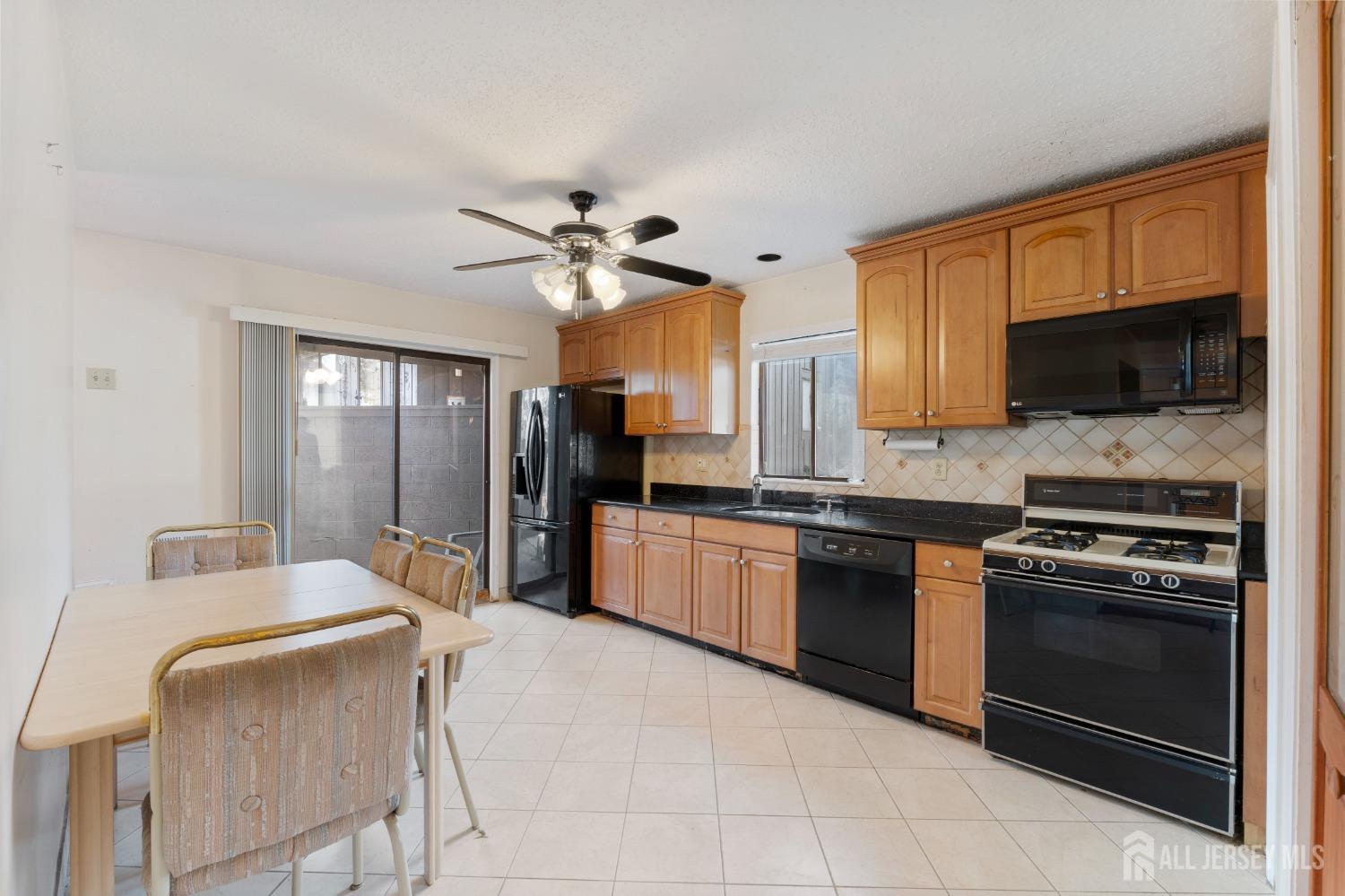 506 Westgate Drive, Edison, New Jersey image 18