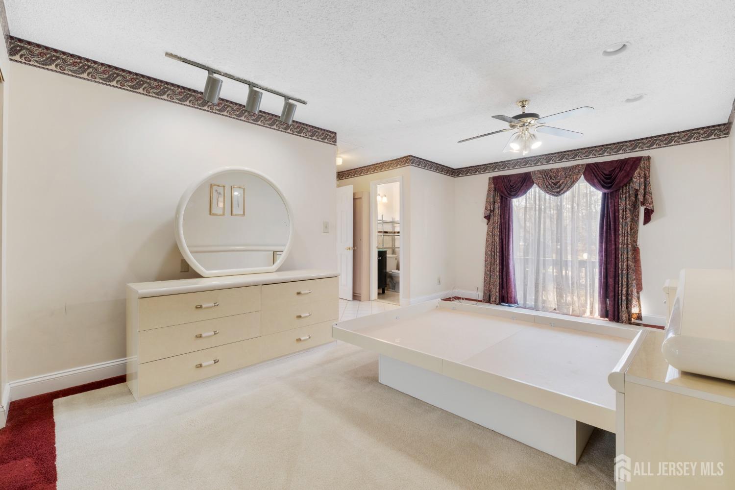 506 Westgate Drive, Edison, New Jersey image 36