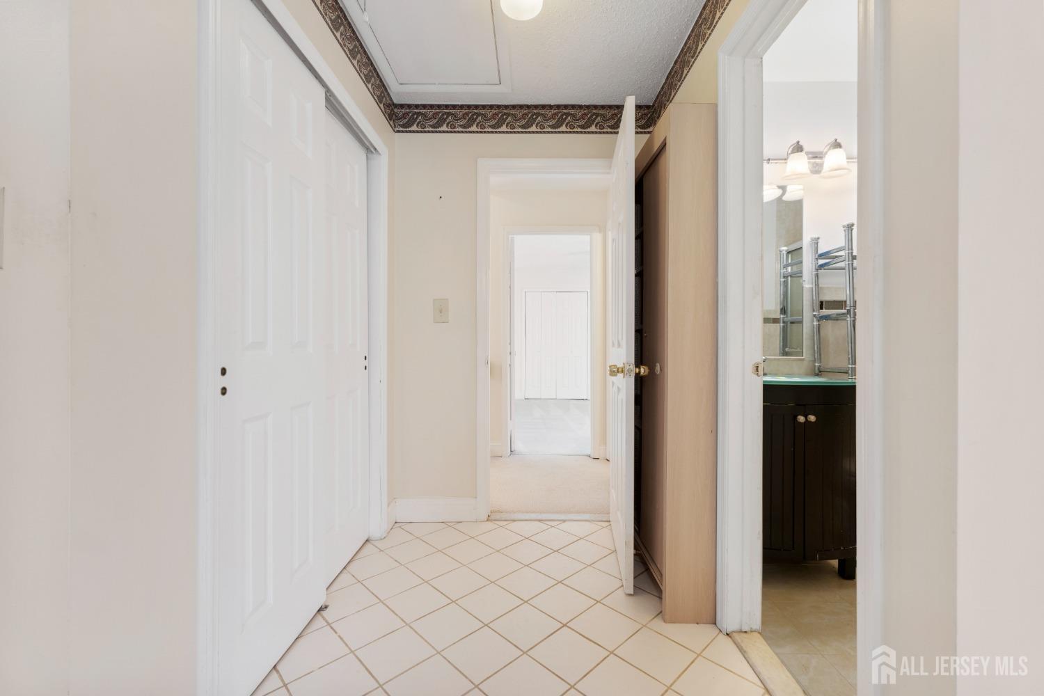 506 Westgate Drive, Edison, New Jersey image 33