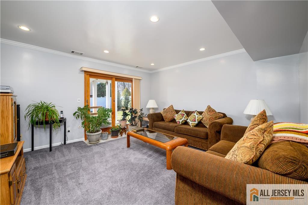 1 Mckinley Street, Edison, New Jersey image 25