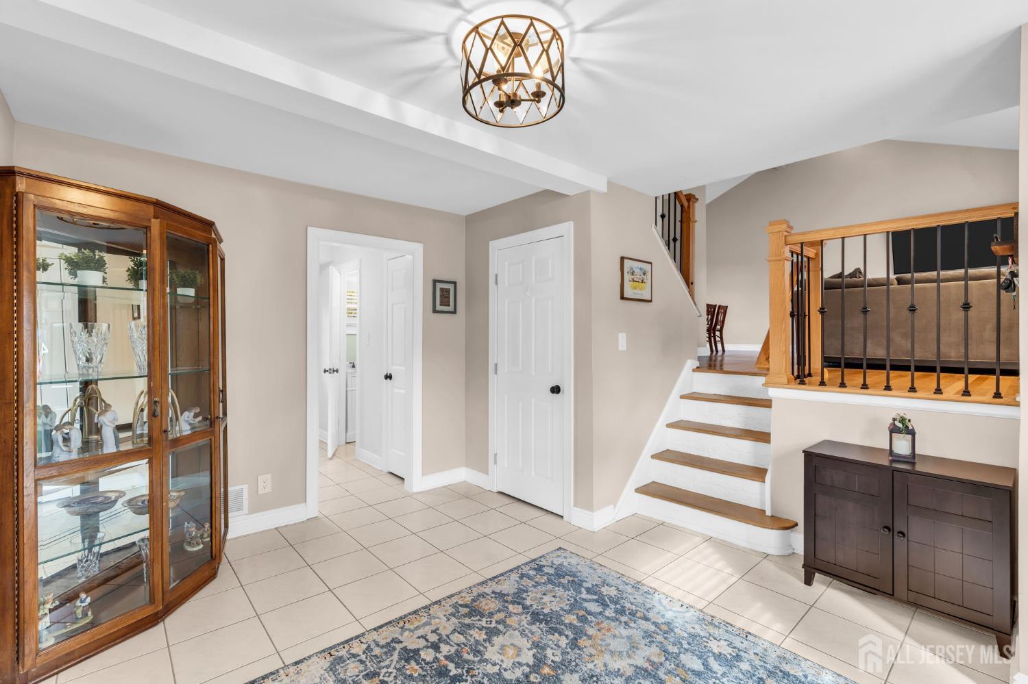 4 White Oak Rd
