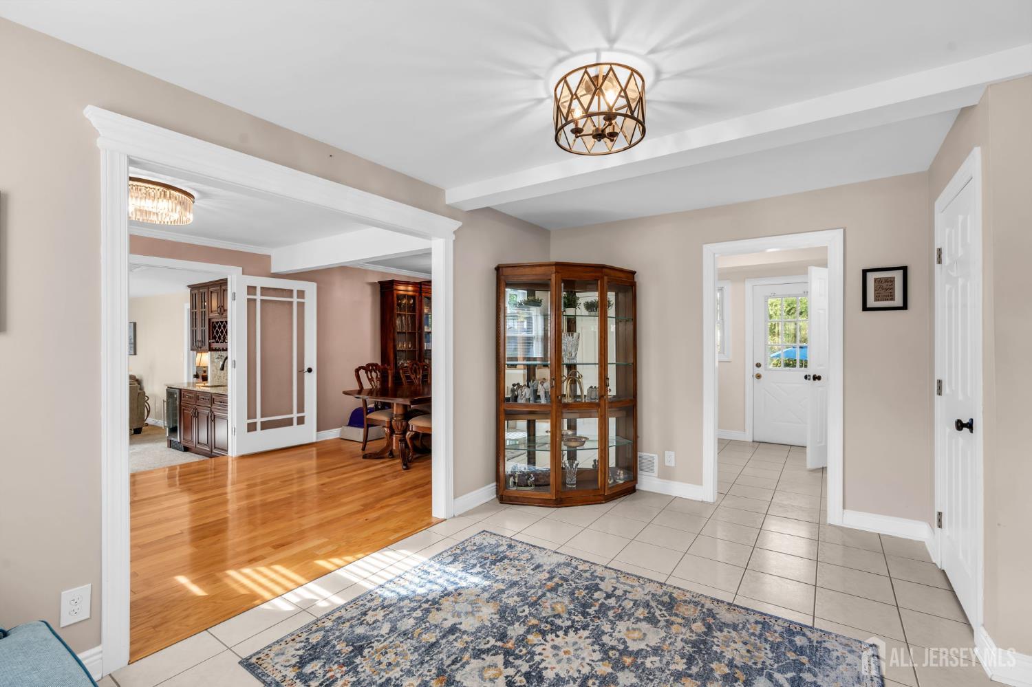 4 White Oak Rd