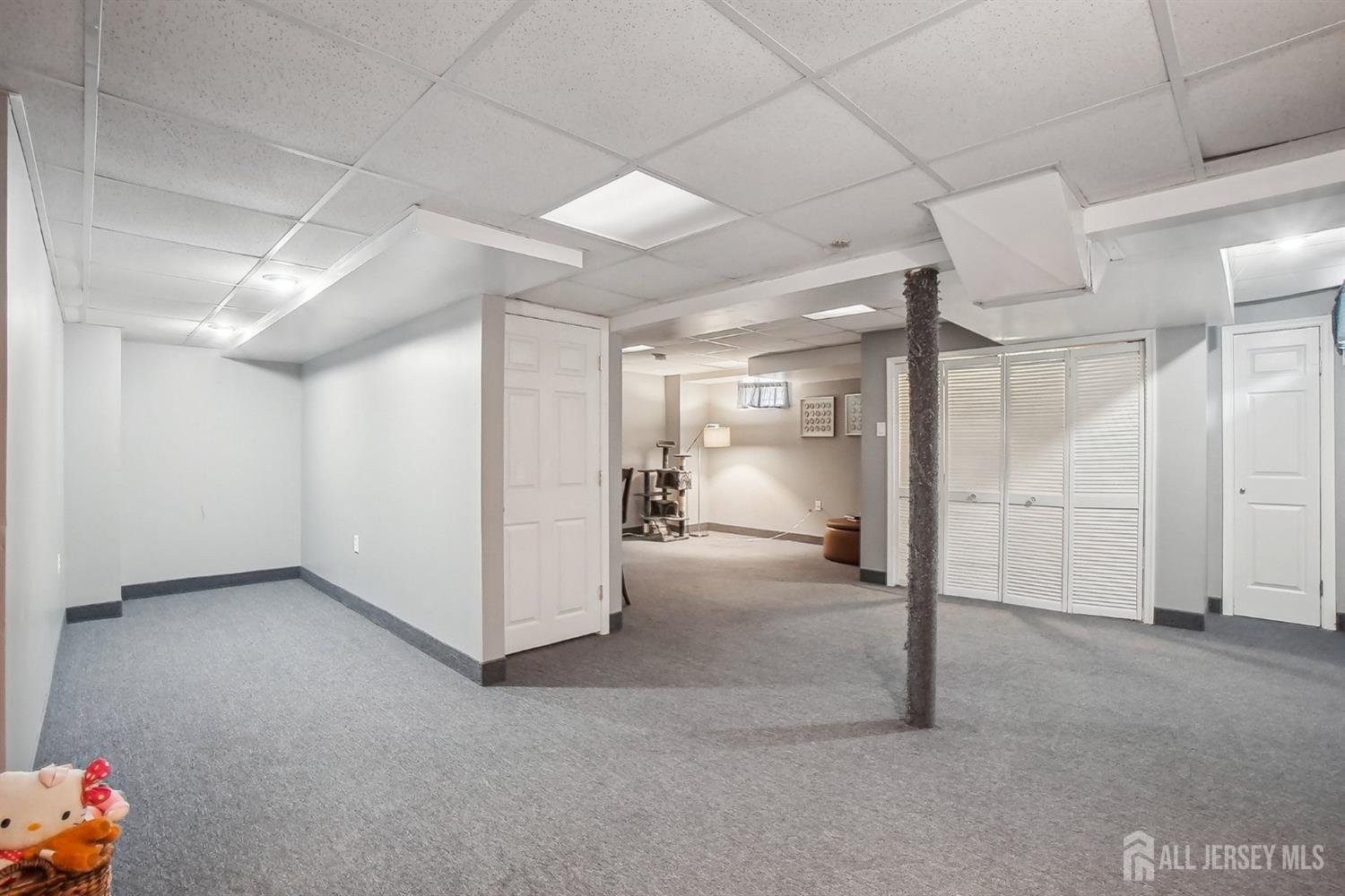38 E Burgess Drive, Piscataway, New Jersey image 23