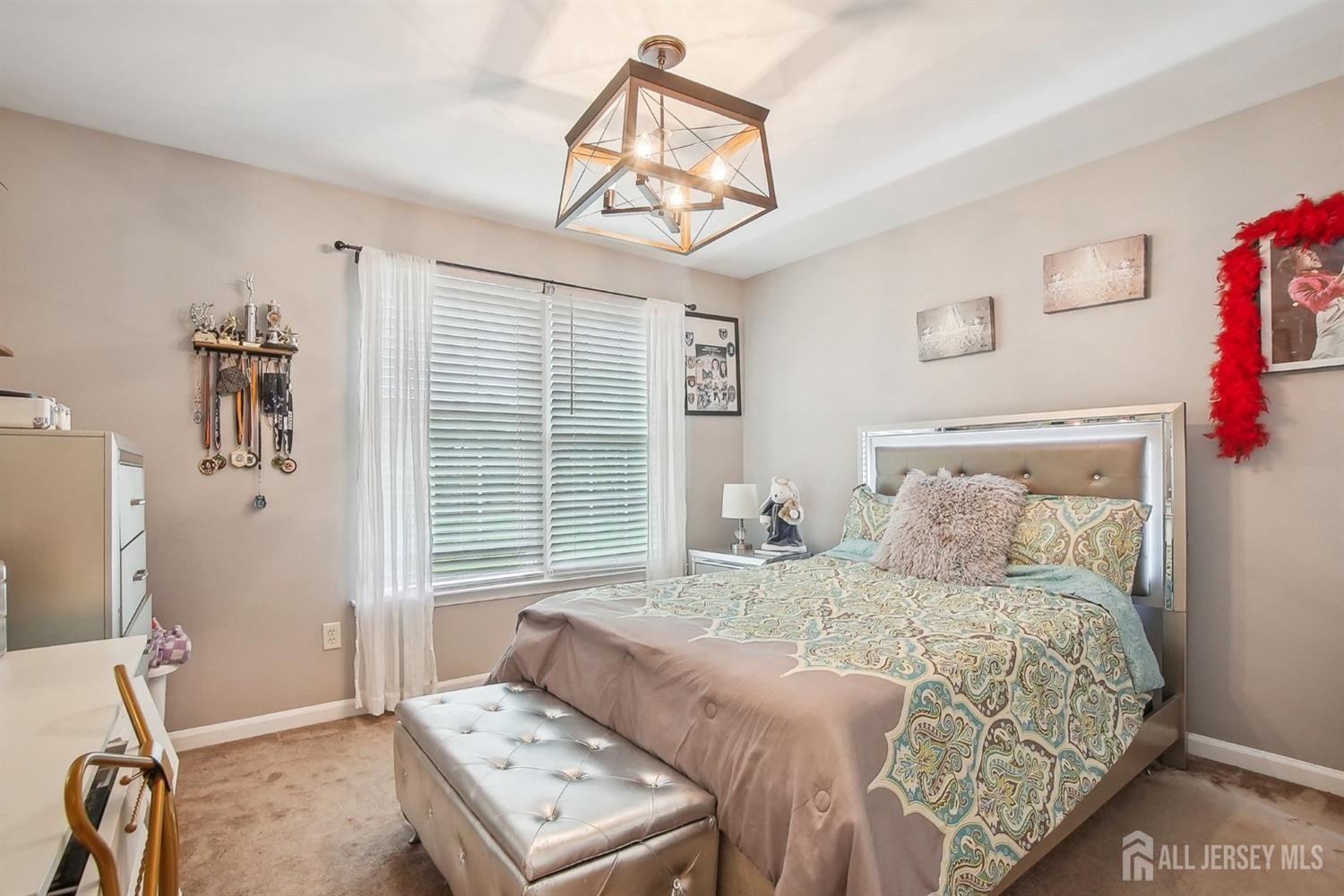 38 E Burgess Drive, Piscataway, New Jersey image 18