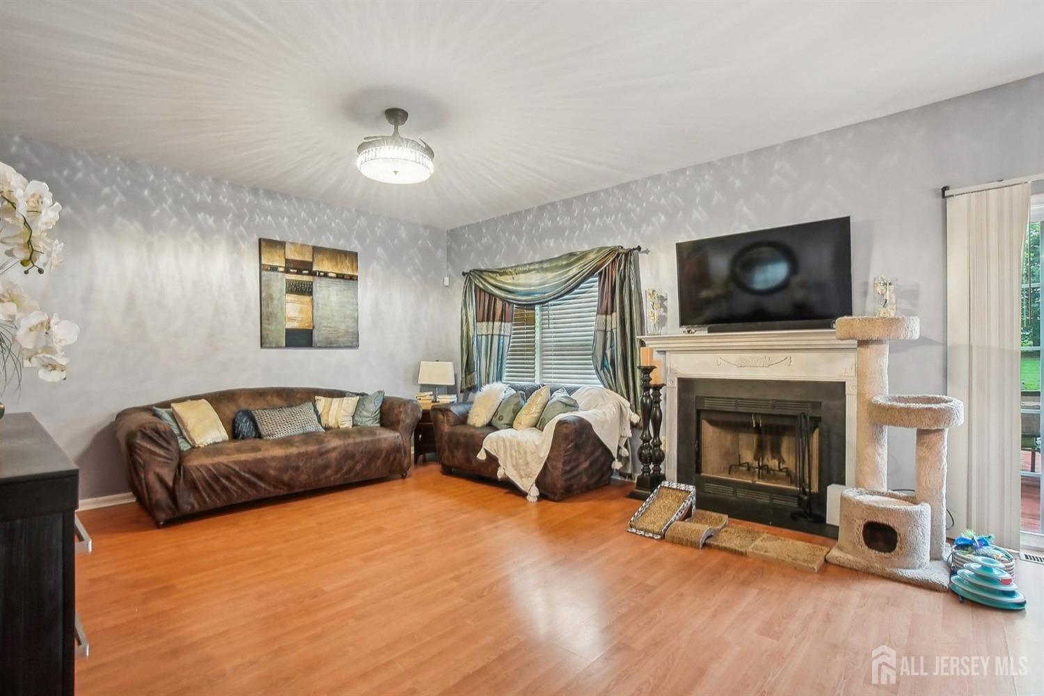 38 E Burgess Drive, Piscataway, New Jersey image 6