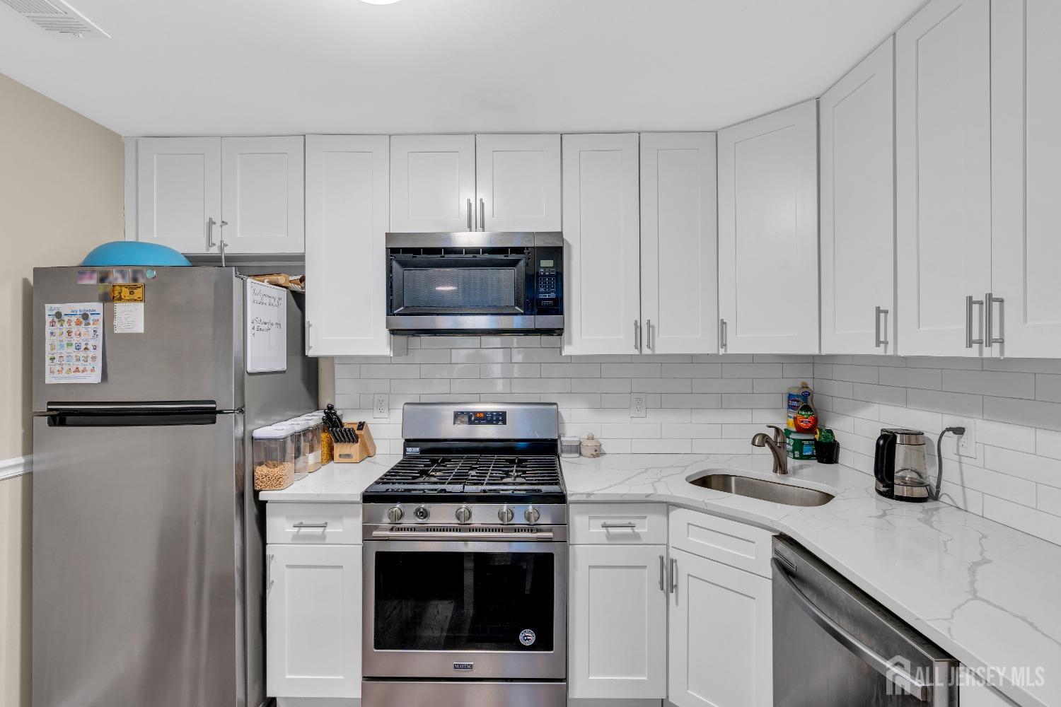 1012 Meadow Court, Helmetta, New Jersey image 5