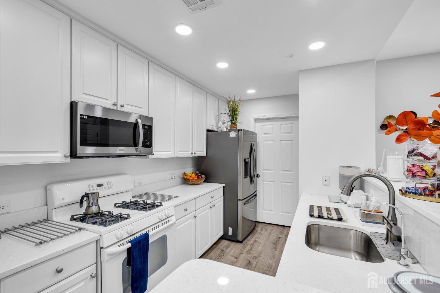 358 Rector Street #218, Perth Amboy, New Jersey image 11