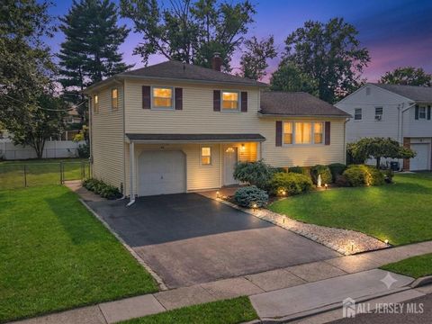 Homes For Sale - 66 Janice Drive<br/> Middlesex County, Spotswood, NJ 08884