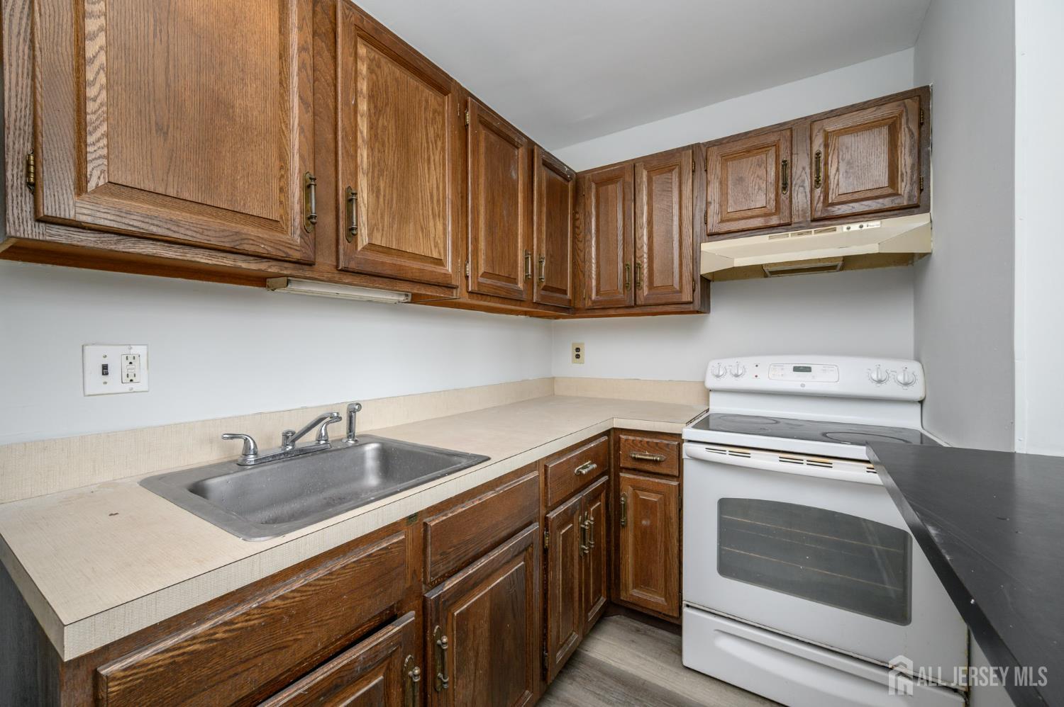 434 Lawrence Street #12, Perth Amboy, New Jersey image 6
