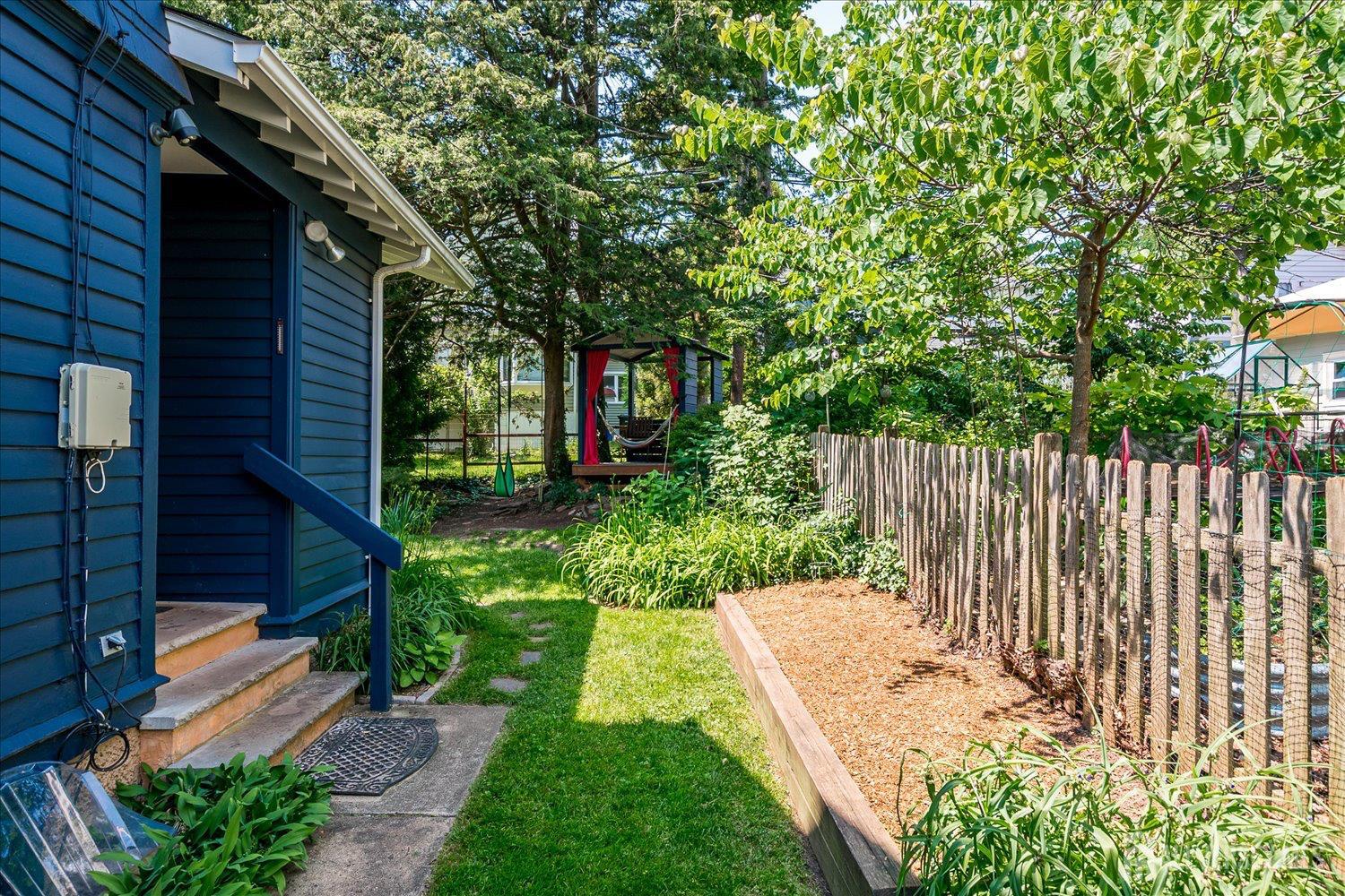 227 Lawrence Avenue, Highland Park, New Jersey image 49