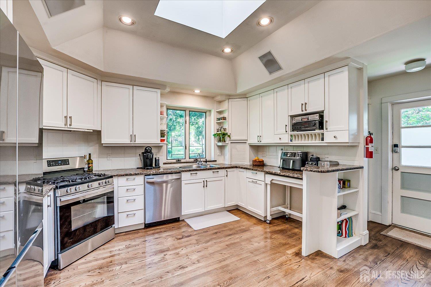 227 Lawrence Avenue, Highland Park, New Jersey image 20