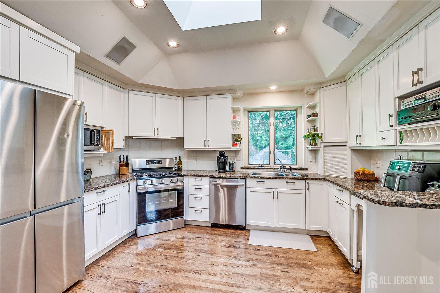 227 Lawrence Avenue, Highland Park, New Jersey image 19