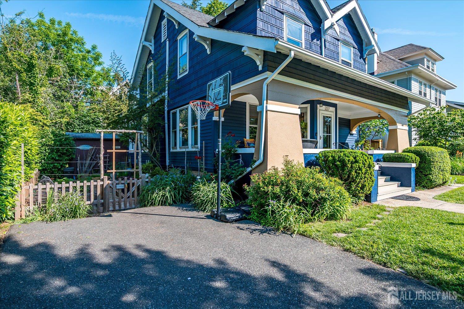 227 Lawrence Avenue, Highland Park, New Jersey image 4