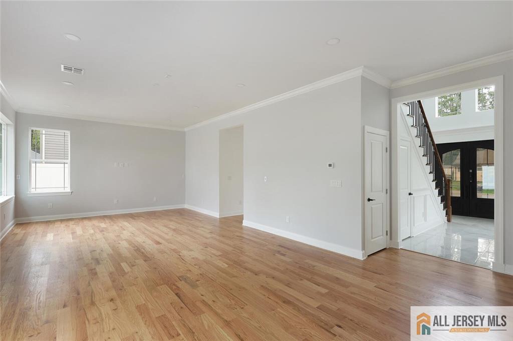 Edison, New Jersey, 08817, United States, 5 Bedrooms Bedrooms, ,4 BathroomsBathrooms,Residential,Active,1914938