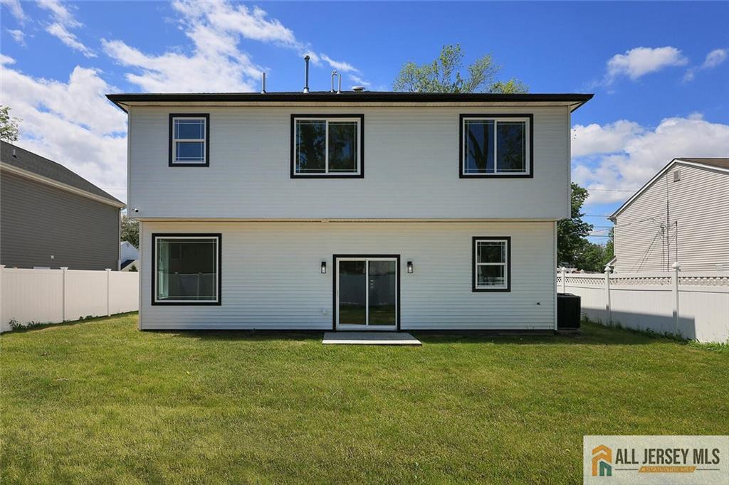 Edison, New Jersey, 08817, United States, 5 Bedrooms Bedrooms, ,4 BathroomsBathrooms,Residential,Active,1914938