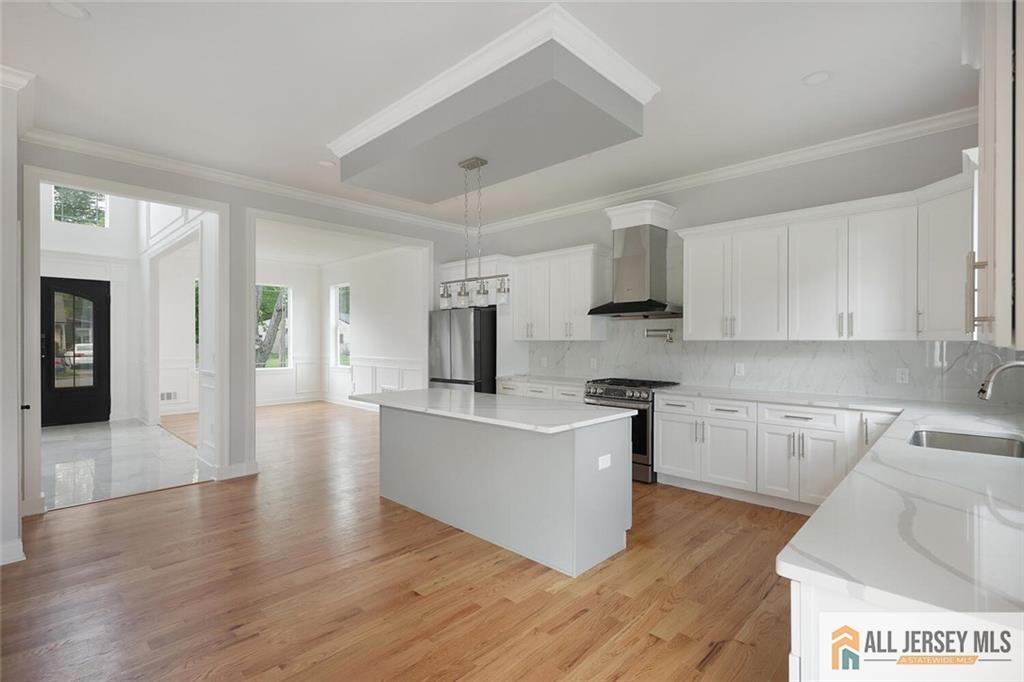 Edison, New Jersey, 08817, United States, 5 Bedrooms Bedrooms, ,4 BathroomsBathrooms,Residential,Active,1914938