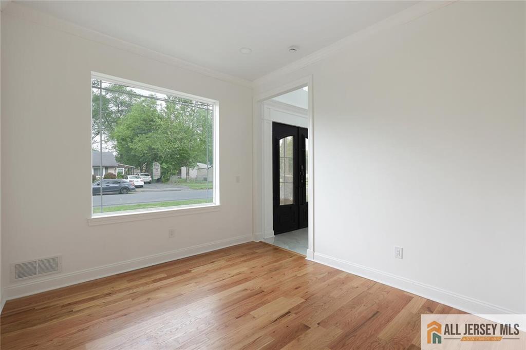Edison, New Jersey, 08817, United States, 5 Bedrooms Bedrooms, ,4 BathroomsBathrooms,Residential,Active,1914938