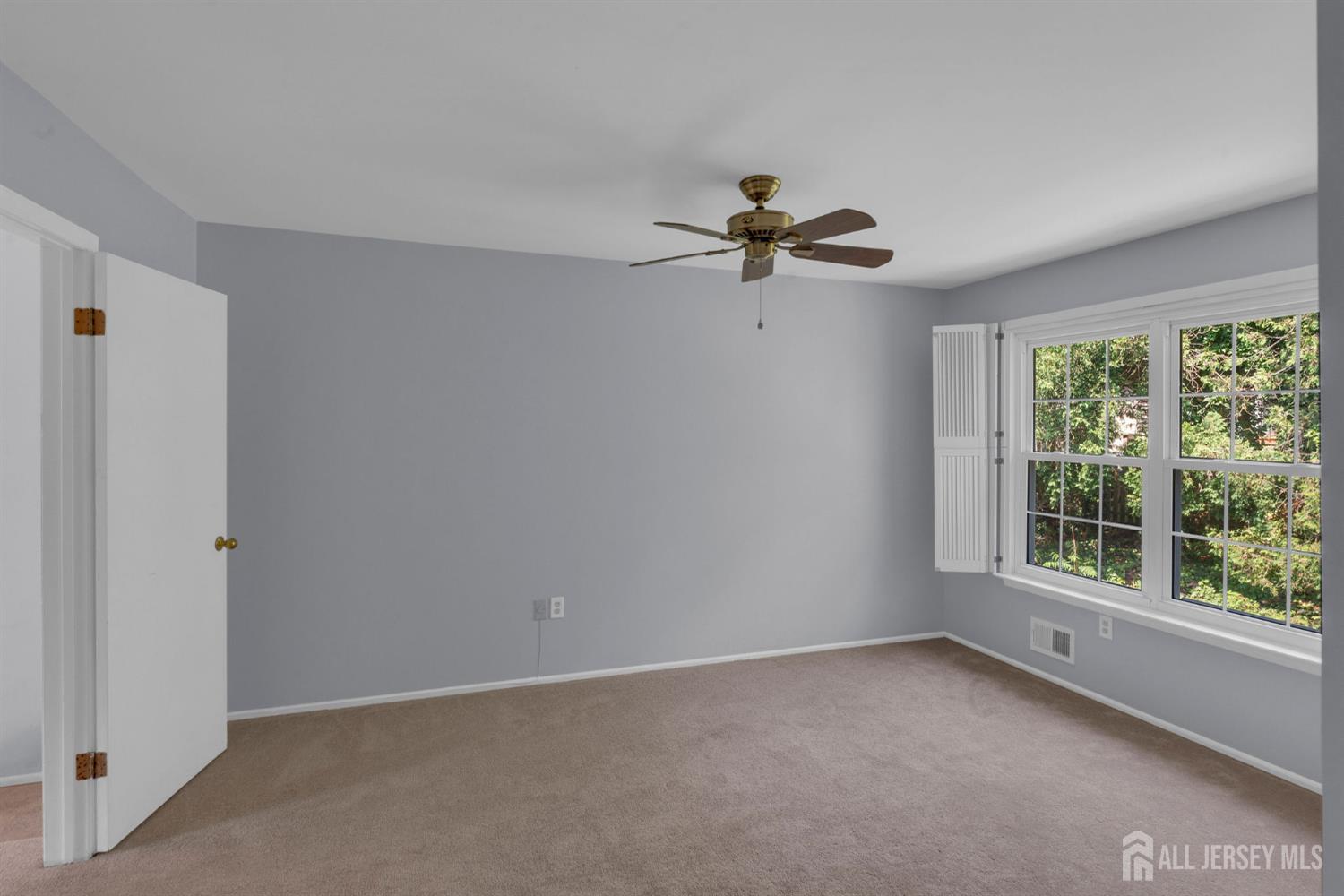 South Brunswick, New Jersey 08852, United States, 2 Bedrooms Bedrooms, ,2 BathroomsBathrooms,Residential,Active,164398