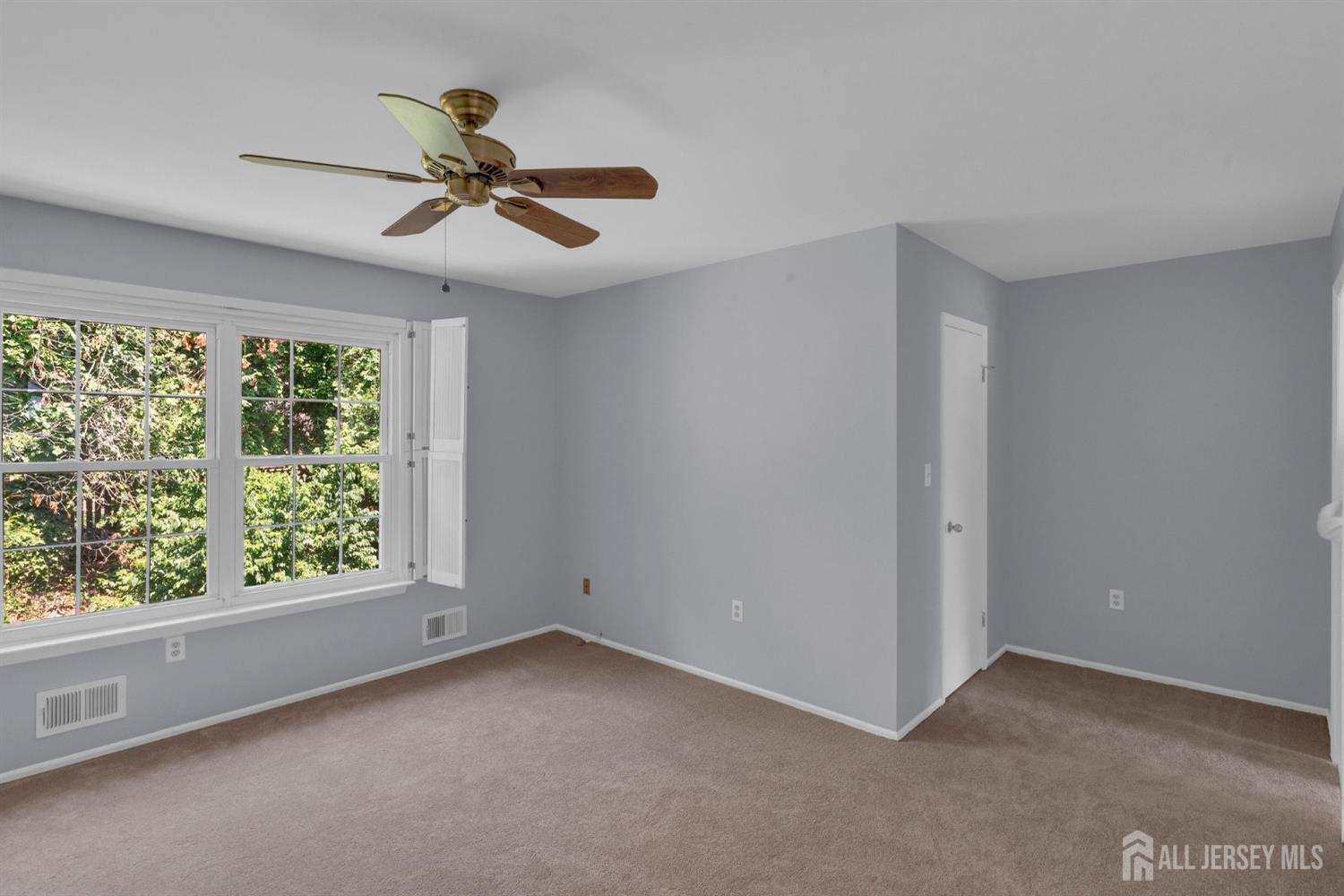 South Brunswick, New Jersey 08852, United States, 2 Bedrooms Bedrooms, ,2 BathroomsBathrooms,Residential,Active,164398