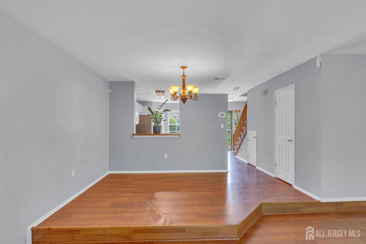 South Brunswick, New Jersey 08852, United States, 2 Bedrooms Bedrooms, ,2 BathroomsBathrooms,Residential,Active,164398