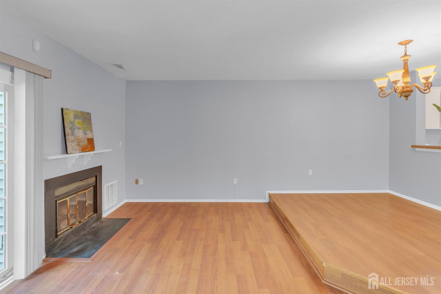 South Brunswick, New Jersey 08852, United States, 2 Bedrooms Bedrooms, ,2 BathroomsBathrooms,Residential,Active,164398